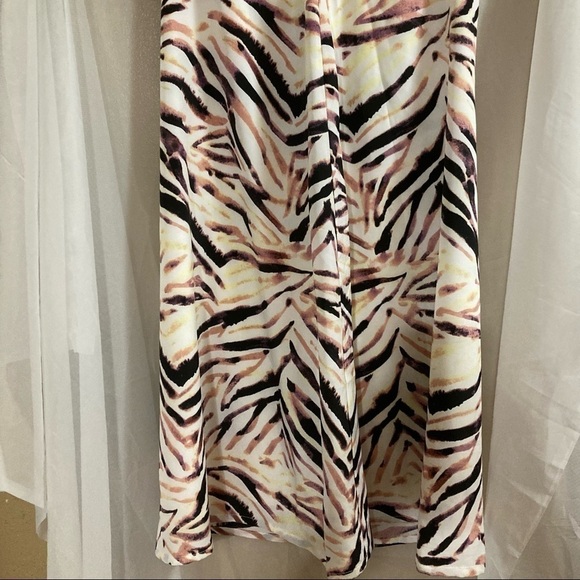 KENDALL & KYLIE Blush Midi Skirt - Picture 2 of 16